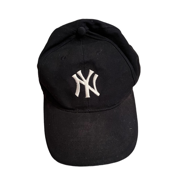 NY Yankees Other - NY Yankees Black Baseball Cap